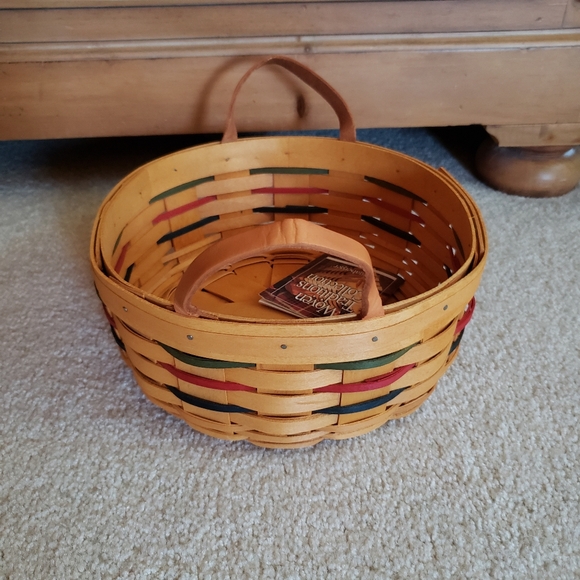 Longaberger Darning Basket and Plastic Liner 15539 - Picture 2 of 9